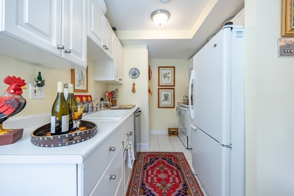 75 Glen Rd # B4 Property Photo 13
