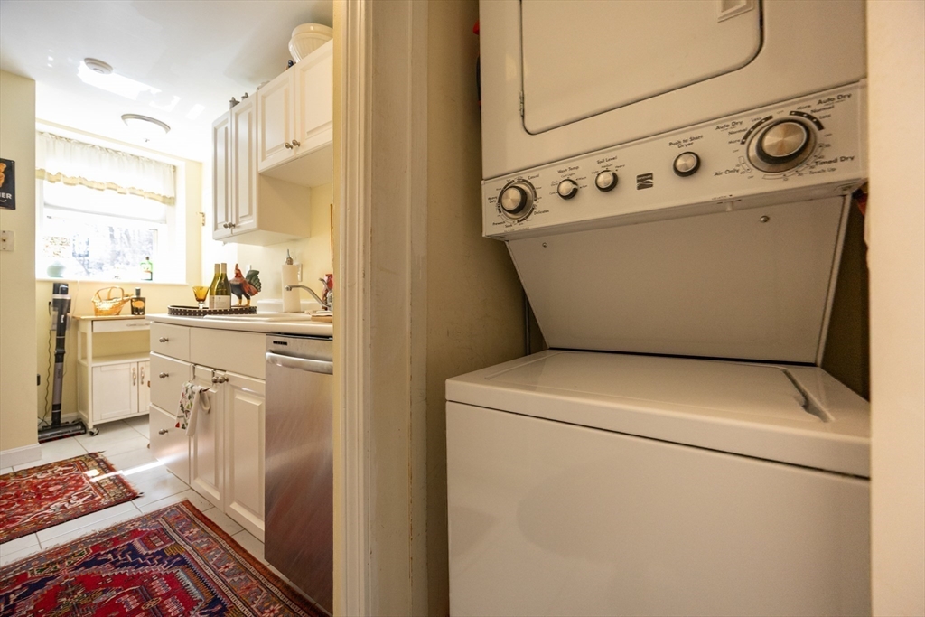 75 Glen Rd # B4 Property Photo 15