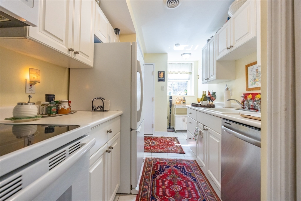 75 Glen Rd # B4 Property Photo 16