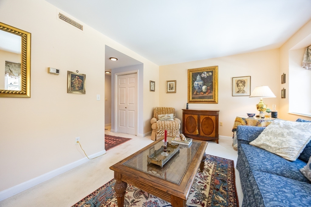 75 Glen Rd # B4 Property Photo 23