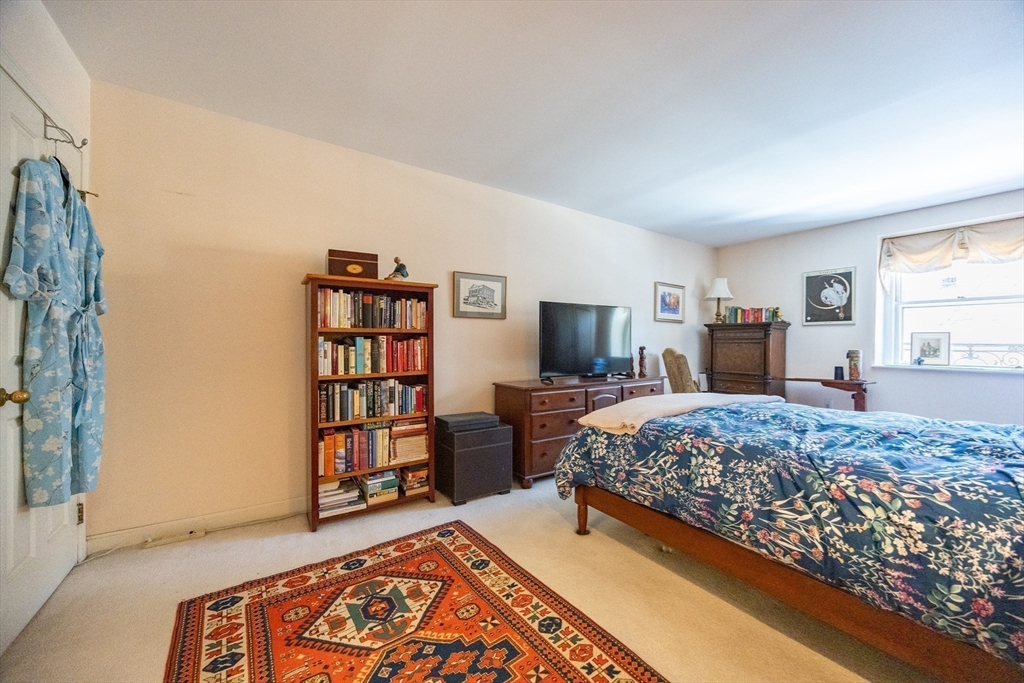 75 Glen Rd # B4 Property Photo 24