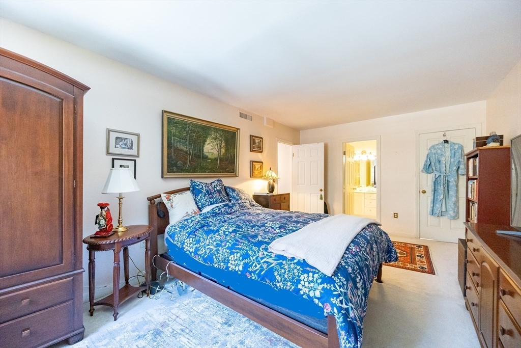 75 Glen Rd # B4 Property Photo 25