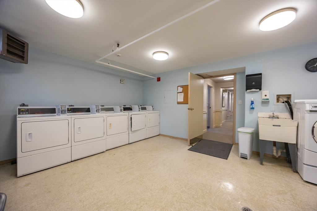 75 Glen Rd # B4 Property Photo 36