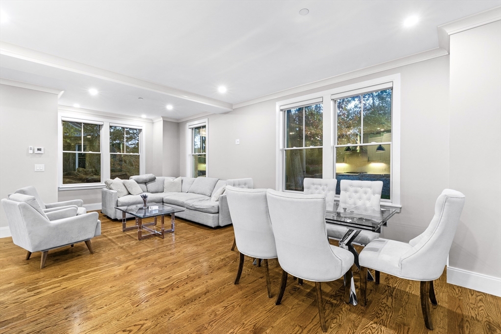 24 Selkirk # 4 Property Photo 4