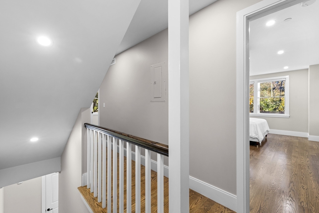 24 Selkirk # 4 Property Photo 6