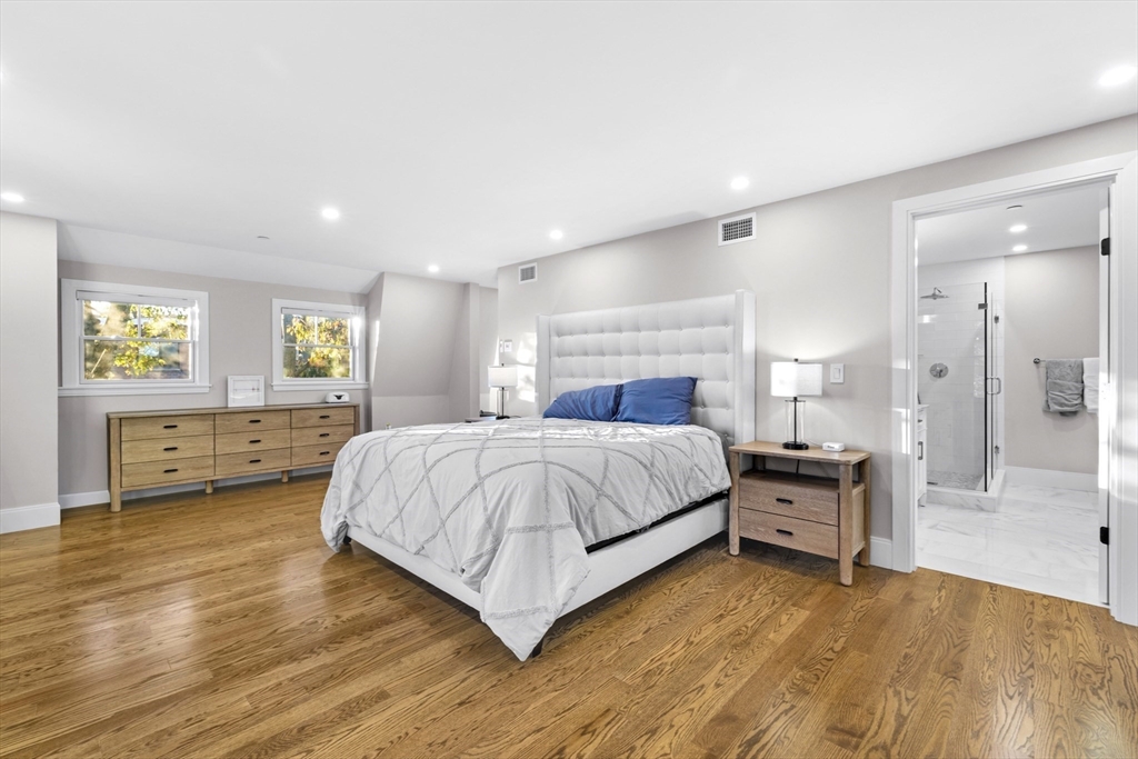 24 Selkirk # 4 Property Photo 11