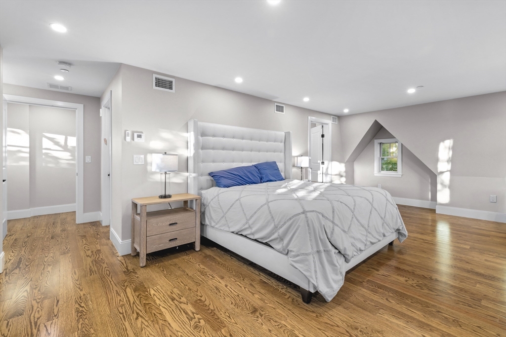 24 Selkirk # 4 Property Photo 12