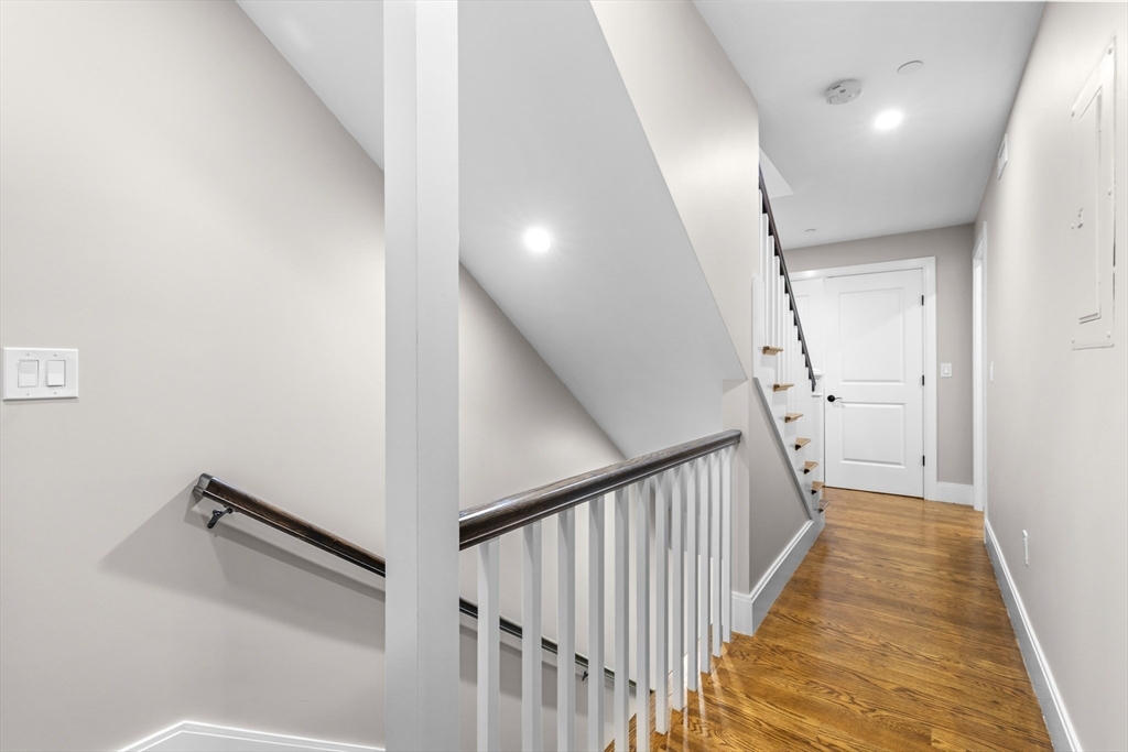 24 Selkirk # 4 Property Photo 15