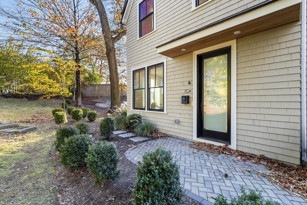 24 Selkirk # 4 Property Photo 21