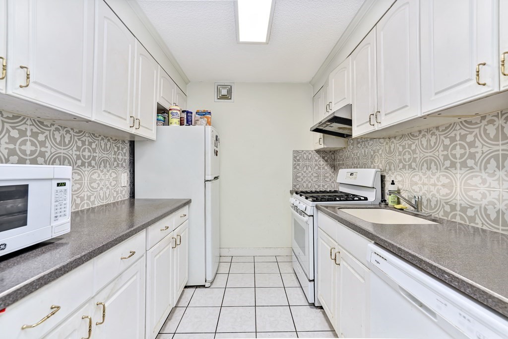 44 Washington St # 801 Property Photo 2
