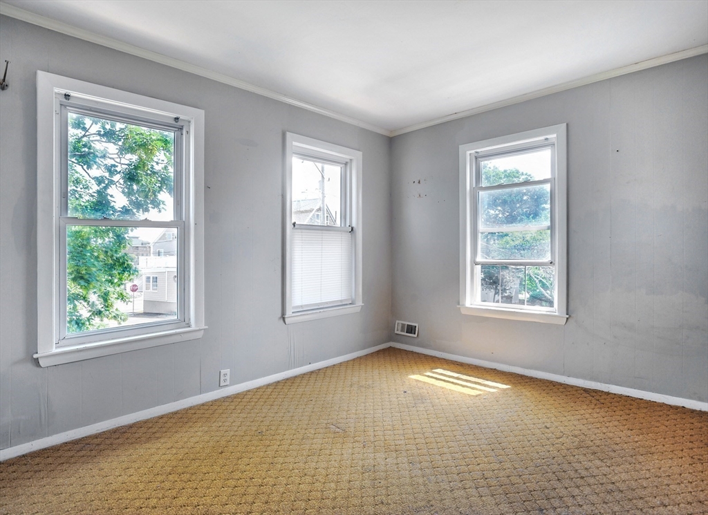 6 Montana Ave Property Photo 11