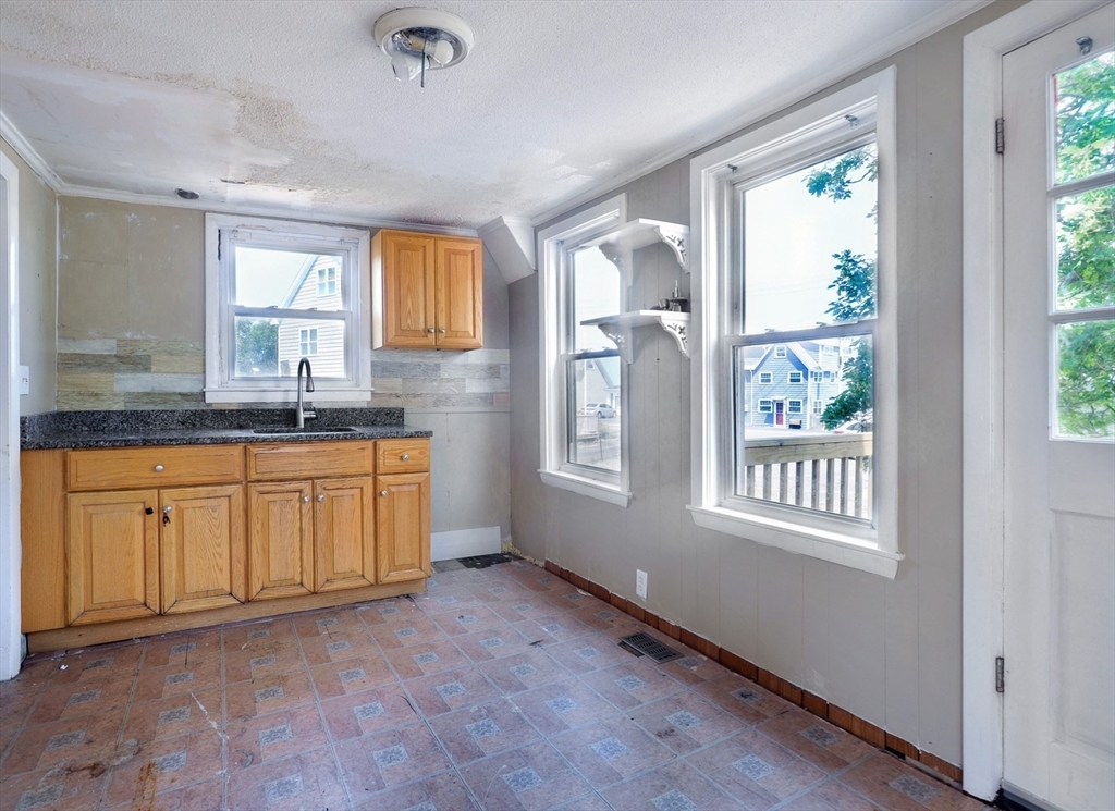 6 Montana Ave Property Photo 17