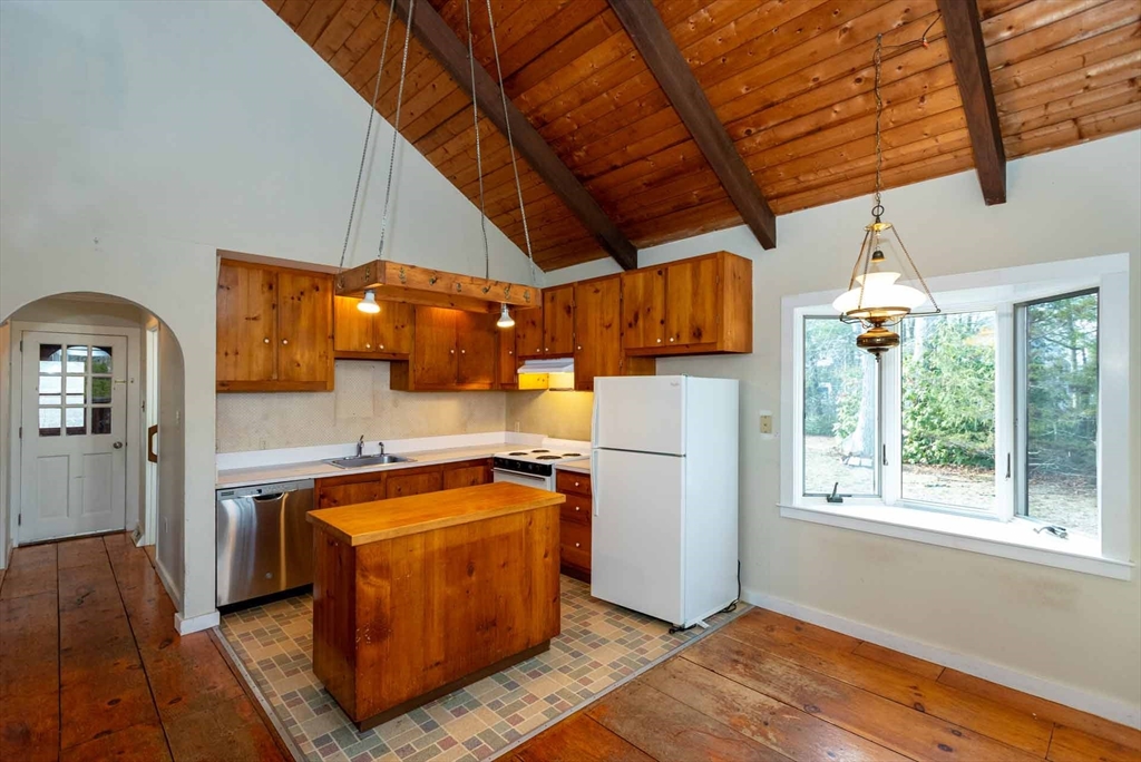 17 Chapman La Property Photo 8