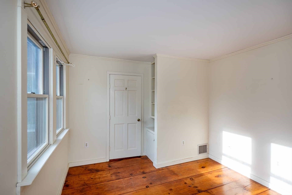 17 Chapman La Property Photo 13