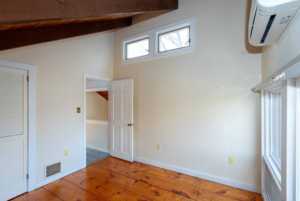 17 Chapman La Property Photo 16