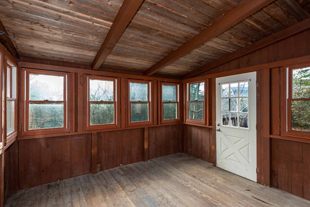 17 Chapman La Property Photo 23