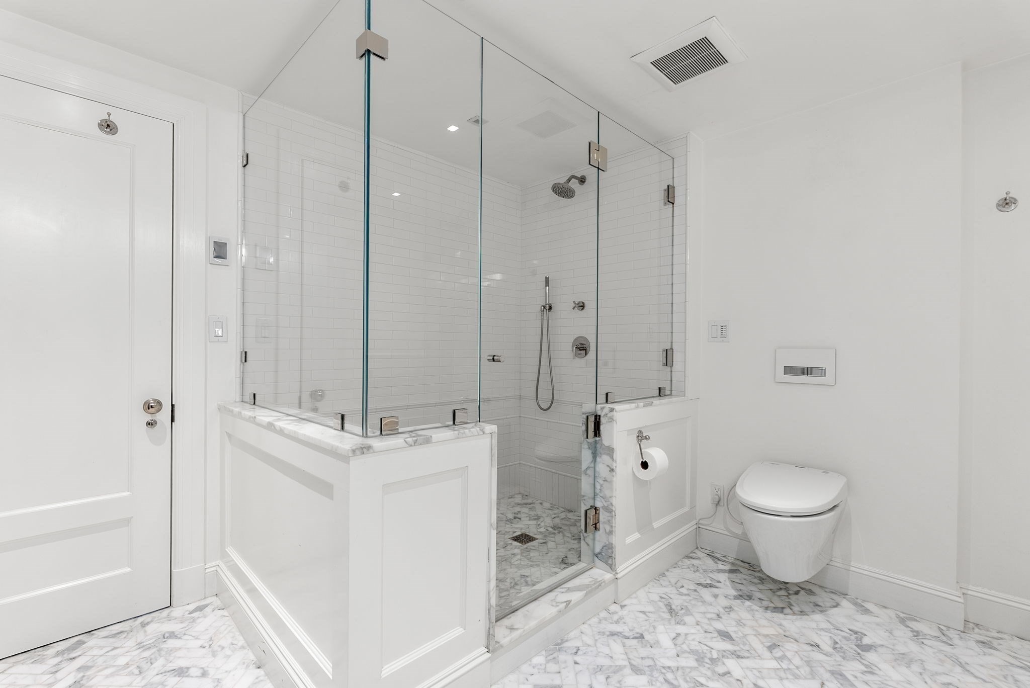 2 Commonwealth # 9a Property Photo 22