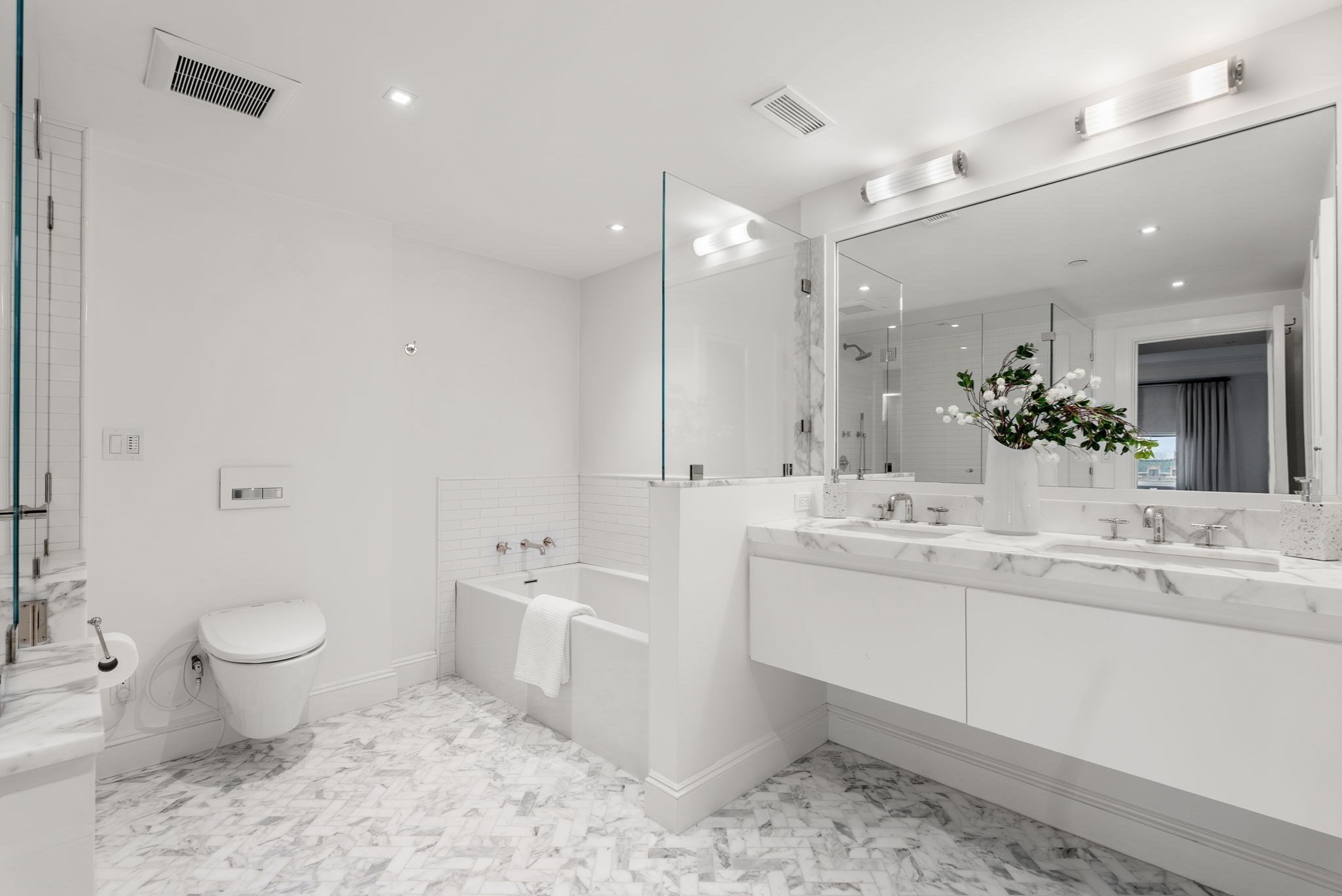 2 Commonwealth # 9a Property Photo 25