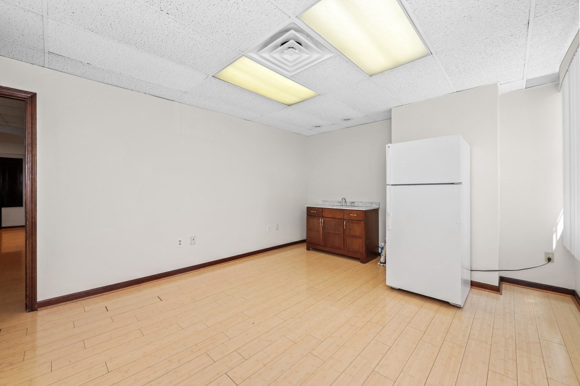 459 Broadway Property Photo 15