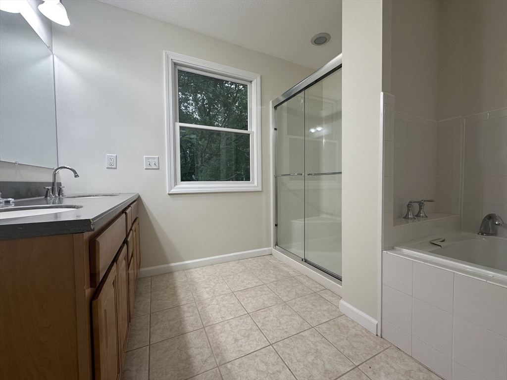 136 Thompkins Avenue Property Photo 18