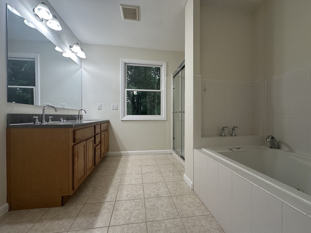 136 Thompkins Avenue Property Photo 24