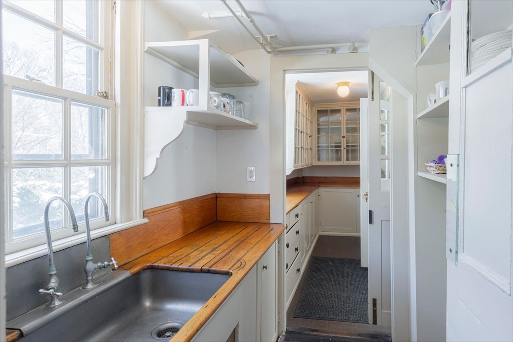 159 Brattle Street Property Photo 11