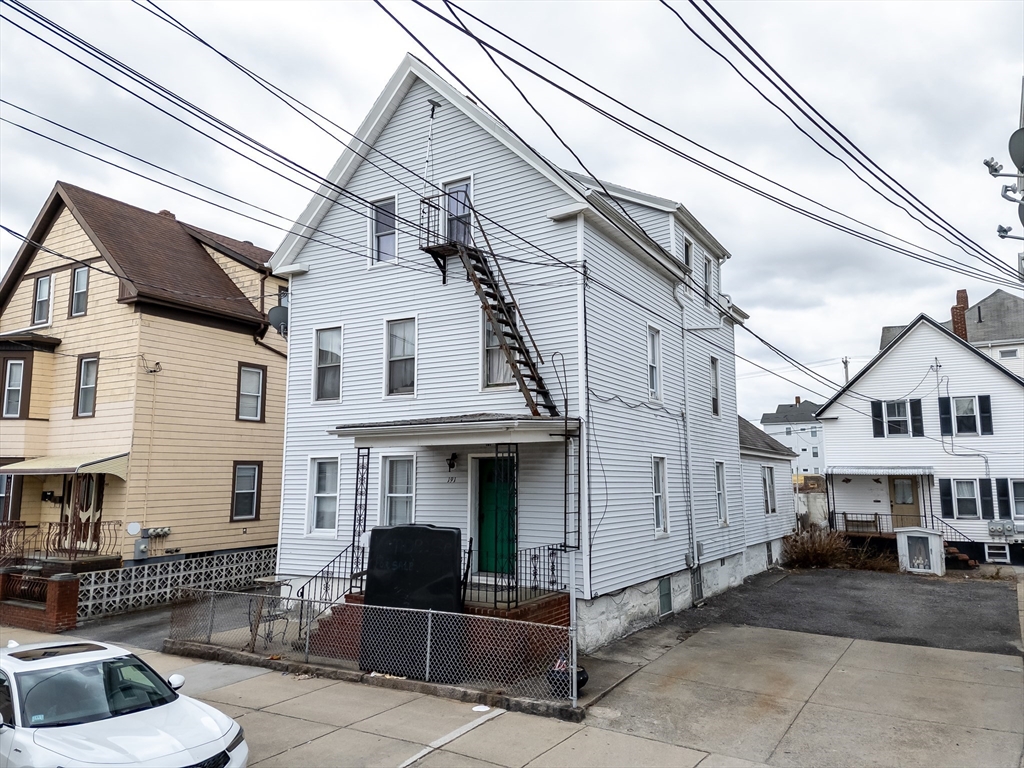 191 Bonney St Property Photo 4