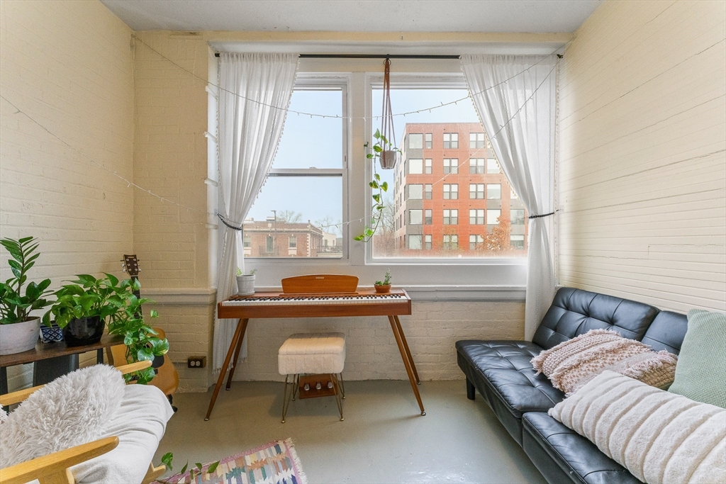 238 S Huntington Ave # 5 Property Photo 8