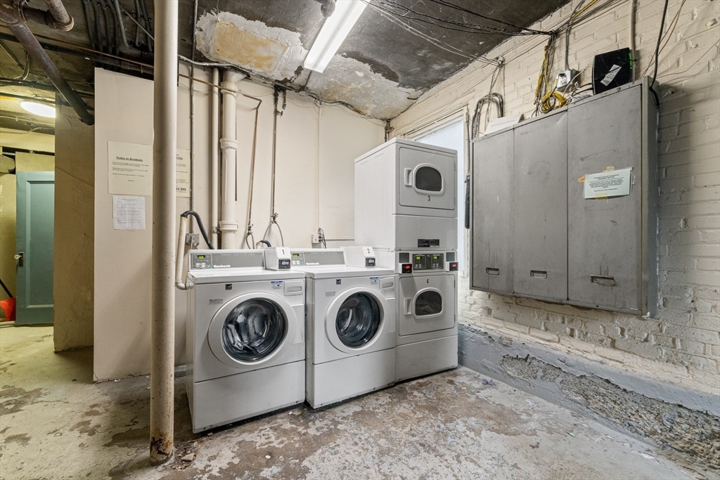 238 S Huntington Ave # 5 Property Photo 16