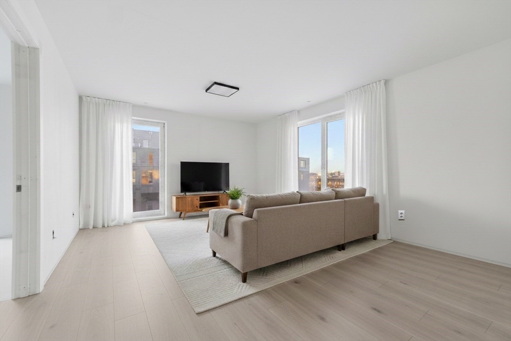 1035 Commonwealth Ave # 208 Property Photo 1