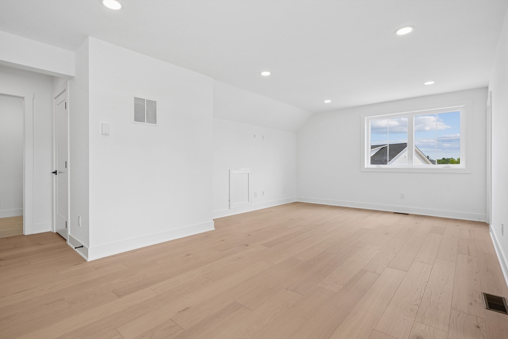 15 Broadleaf # 0006 Property Photo 6