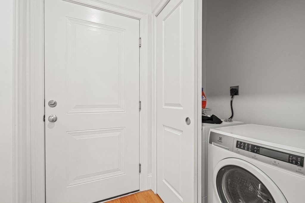 55 Saxton Street # 1 Property Photo 9