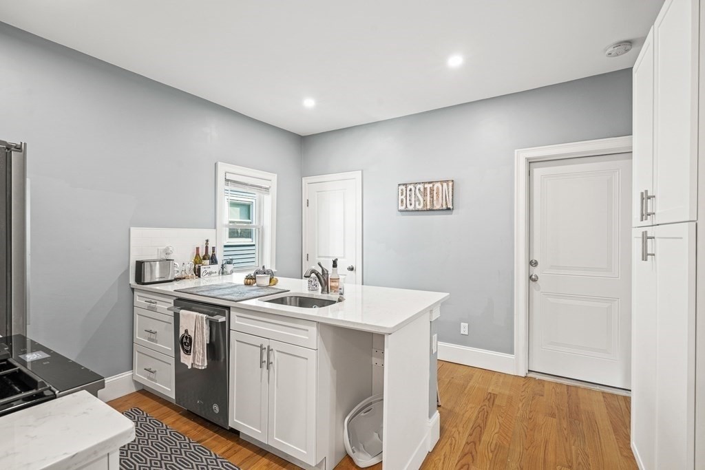 55 Saxton Street # 1 Property Photo 11