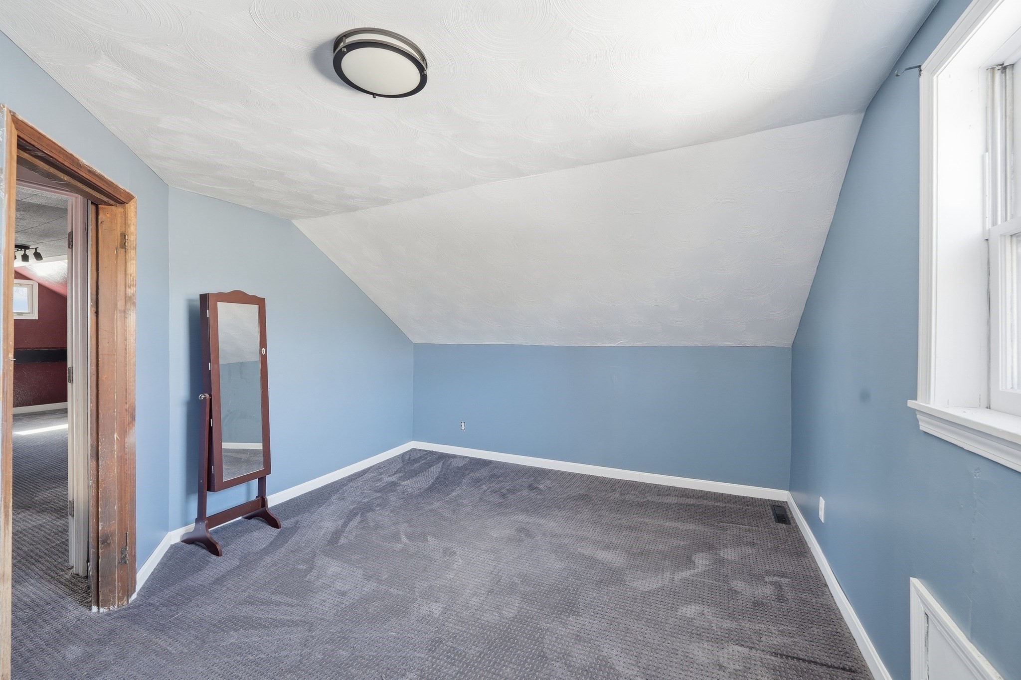 5 Torrey St Property Photo 17