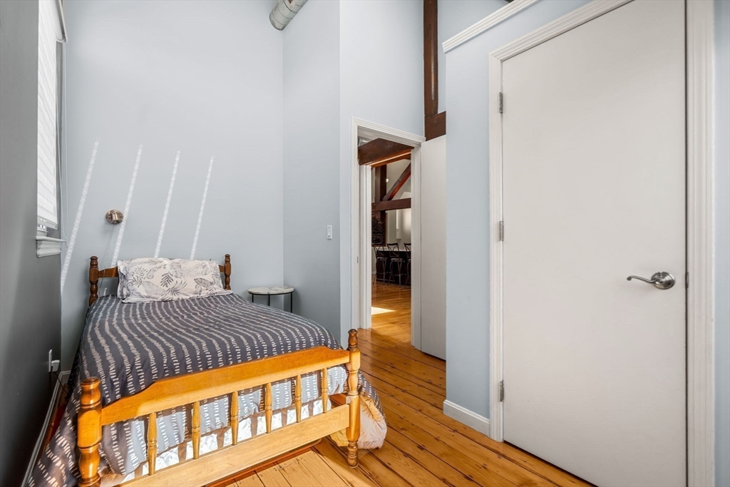 143 Burrill Street # 301 Property Photo 16