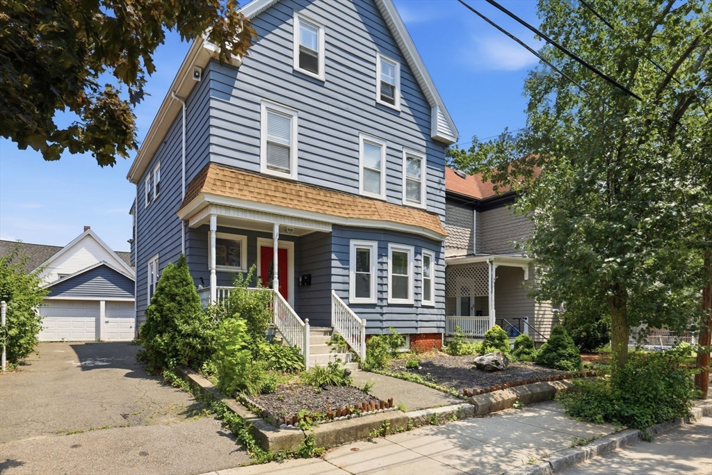 15 Waverly Ave Property Photo 3