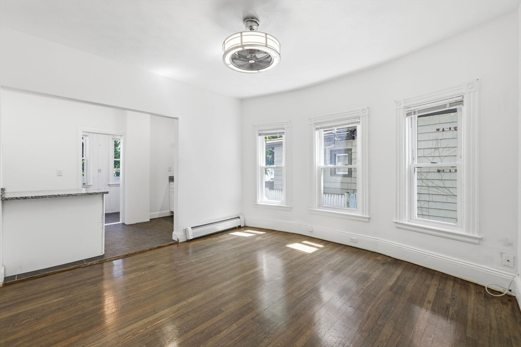 15 Waverly Ave Property Photo 6