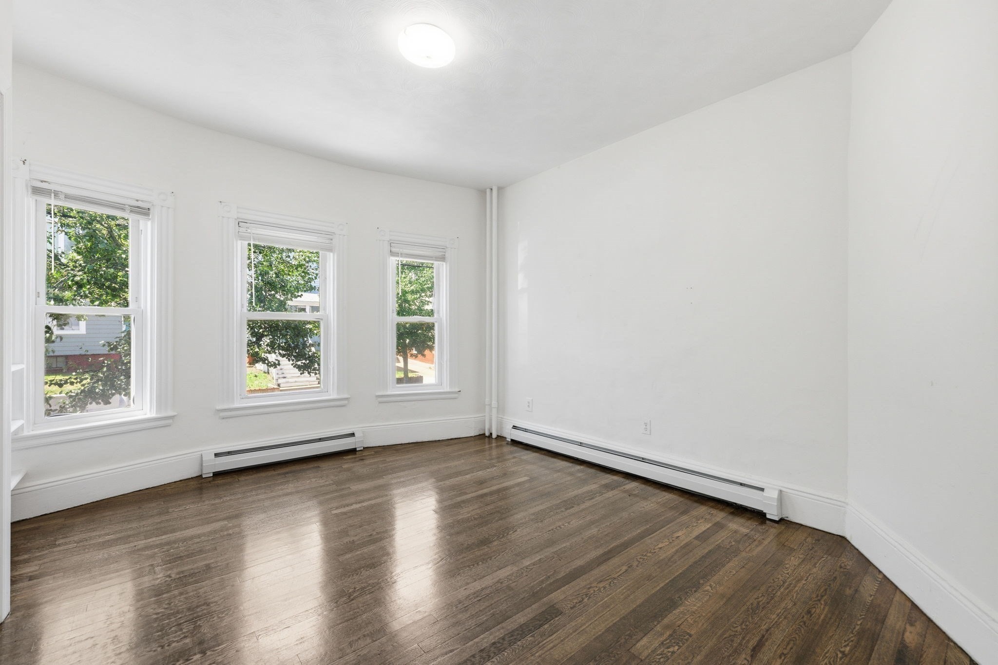 15 Waverly Ave Property Photo 12