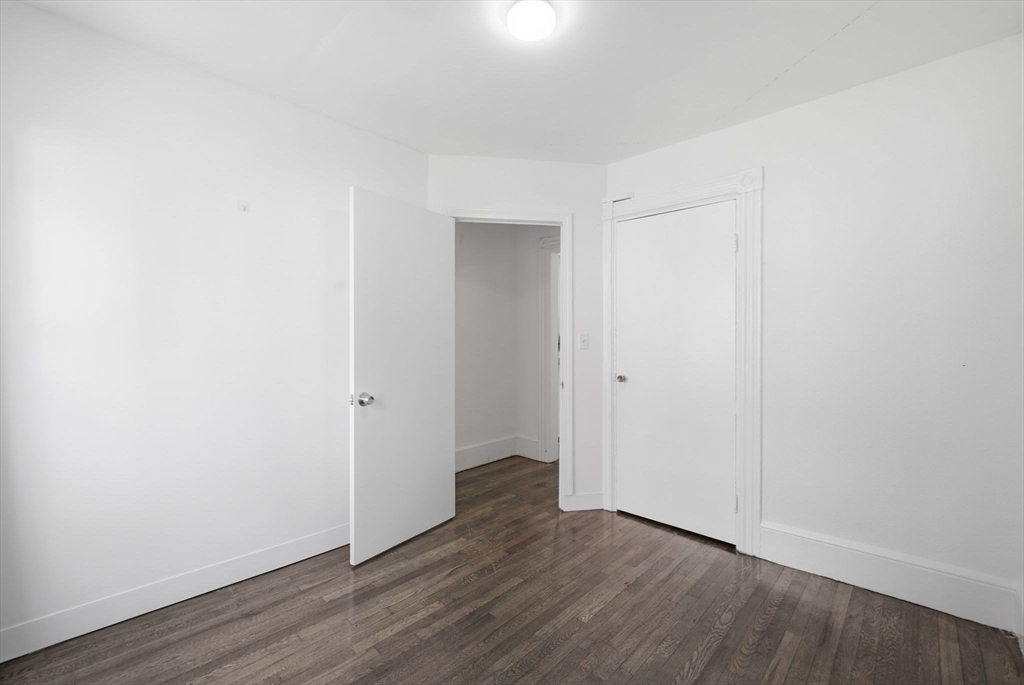 15 Waverly Ave Property Photo 14