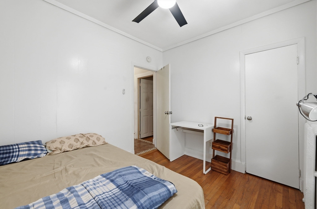 15 Waverly Ave Property Photo 23