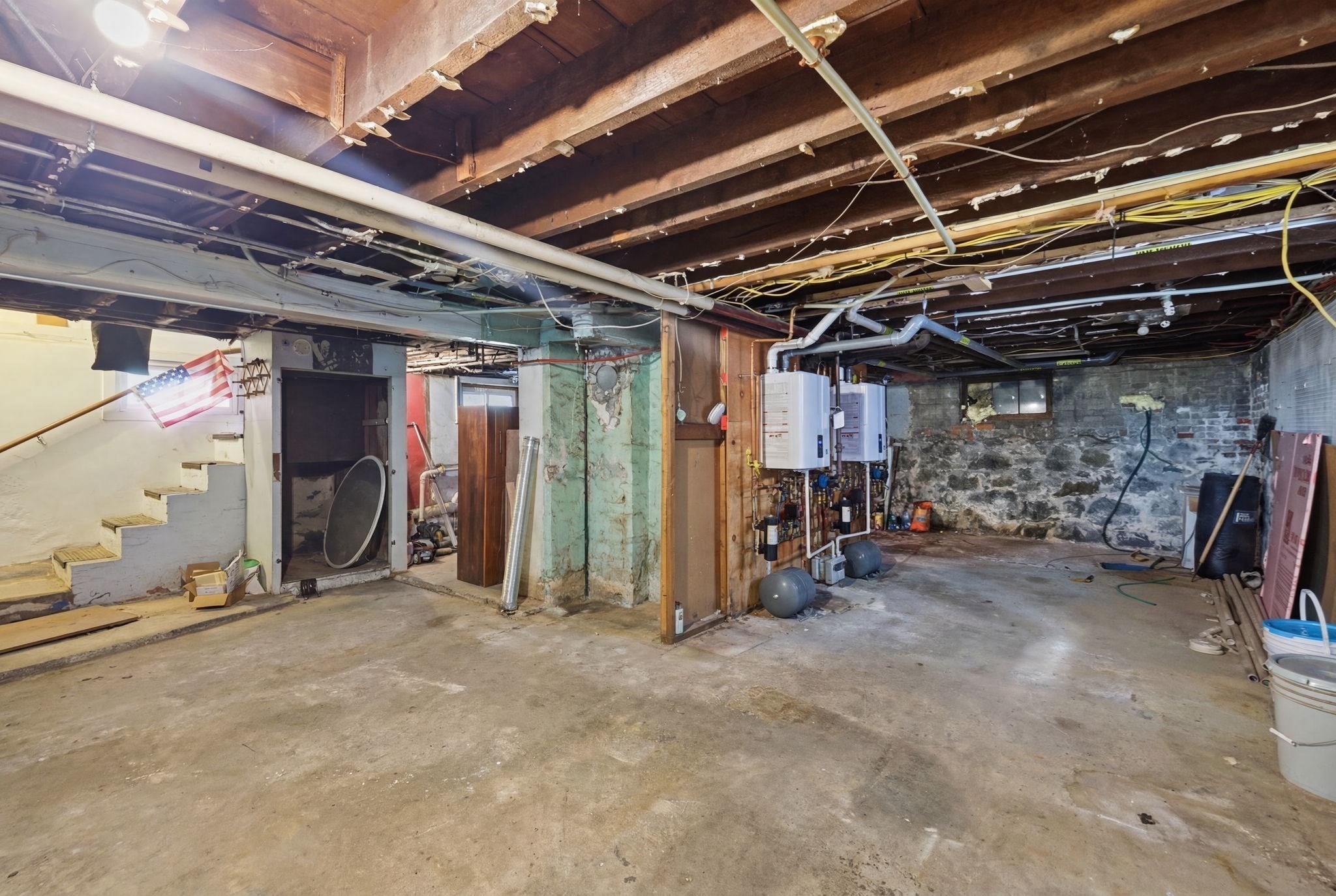 15 Waverly Ave Property Photo 32