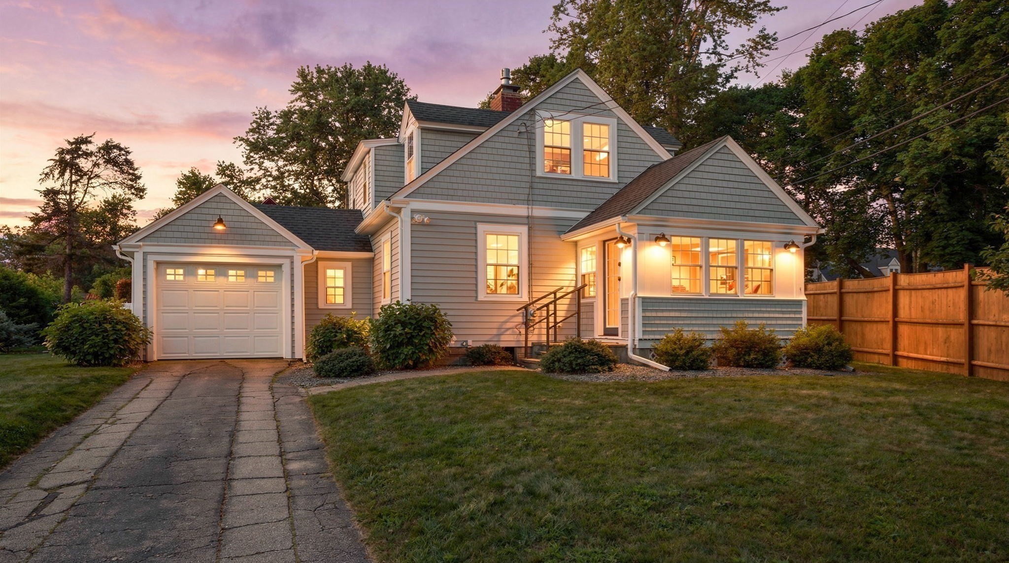 182 Woods Hole Rd Property Photo 1