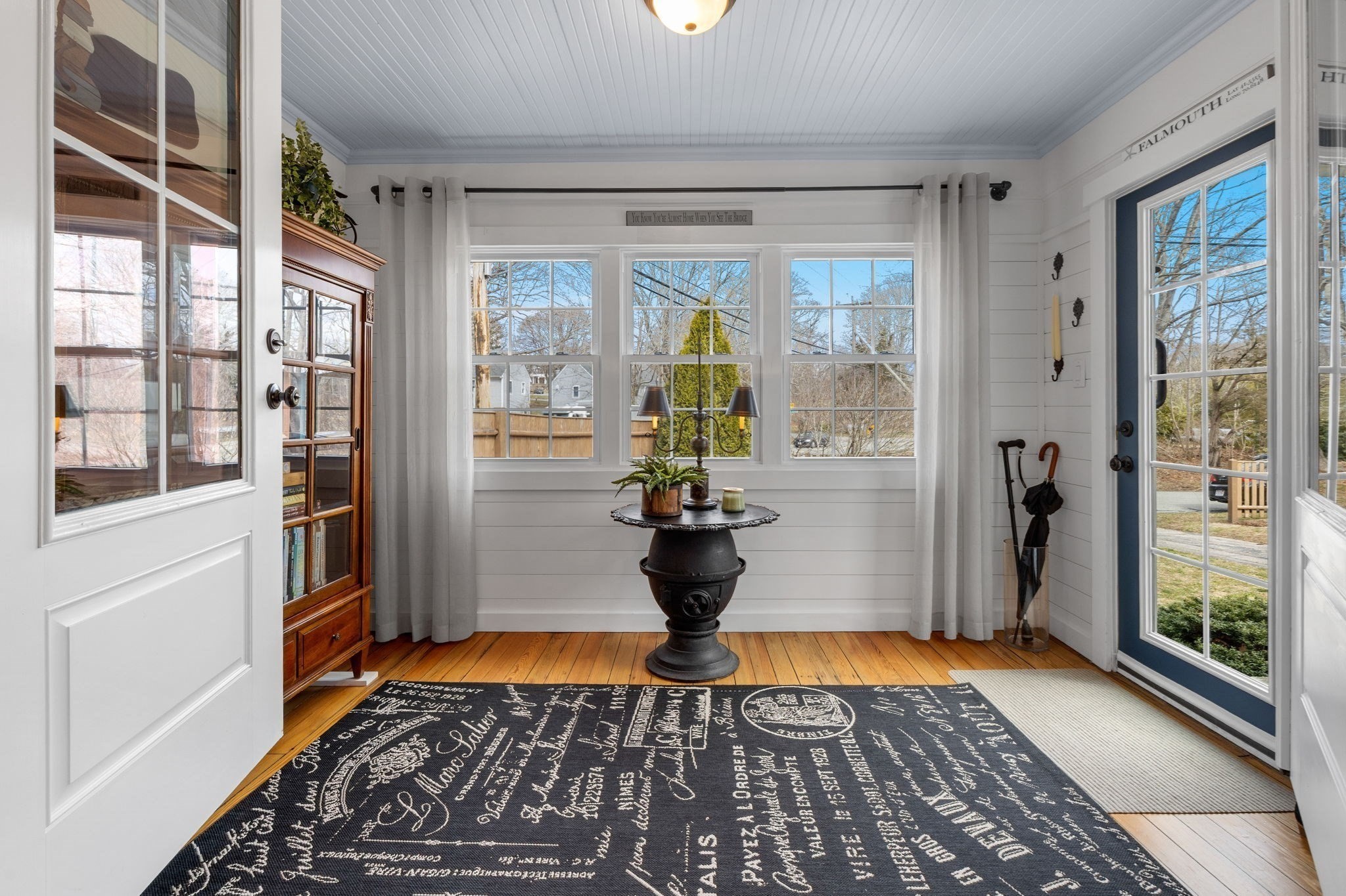 182 Woods Hole Rd Property Photo 5