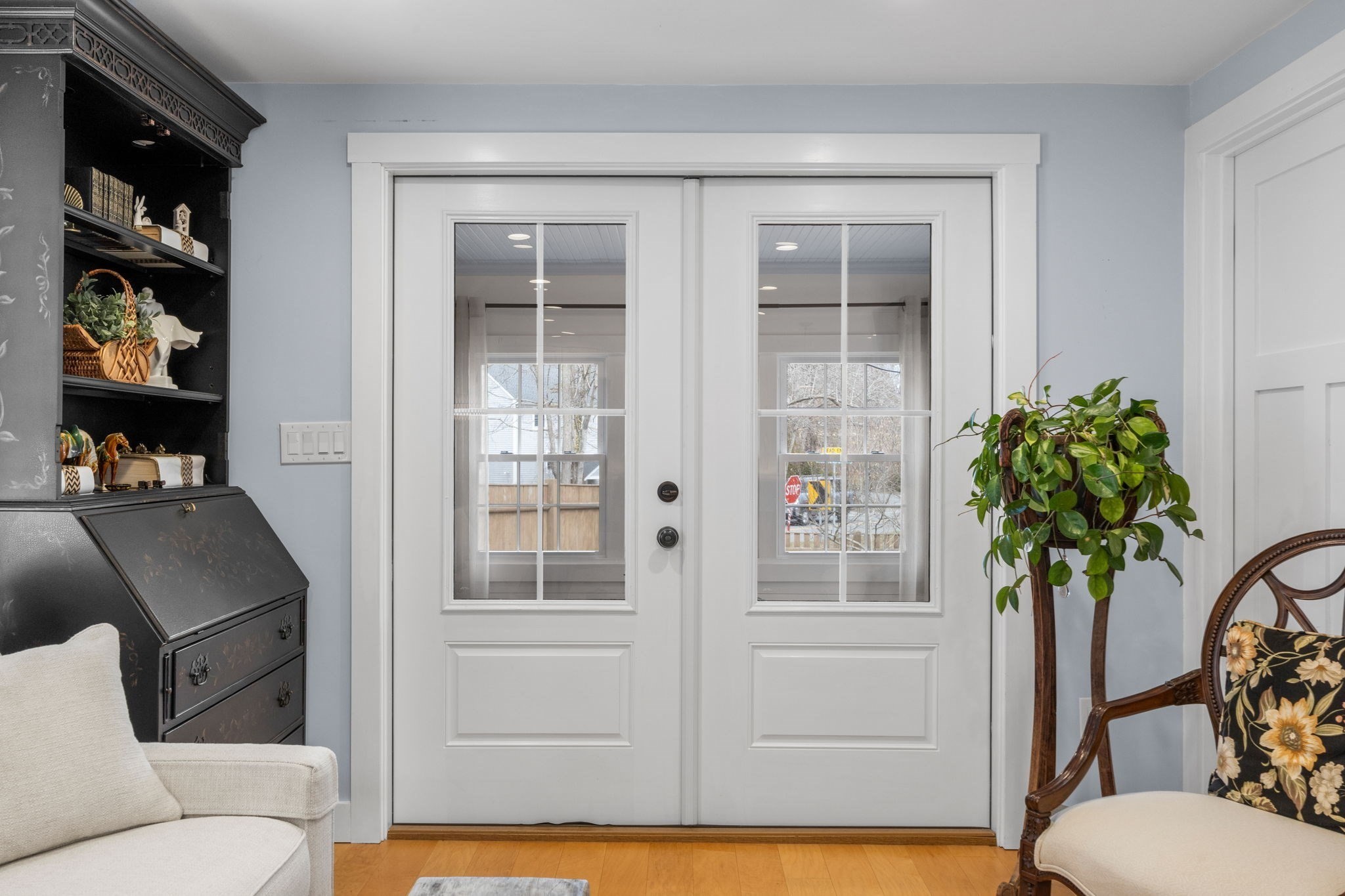 182 Woods Hole Rd Property Photo 8