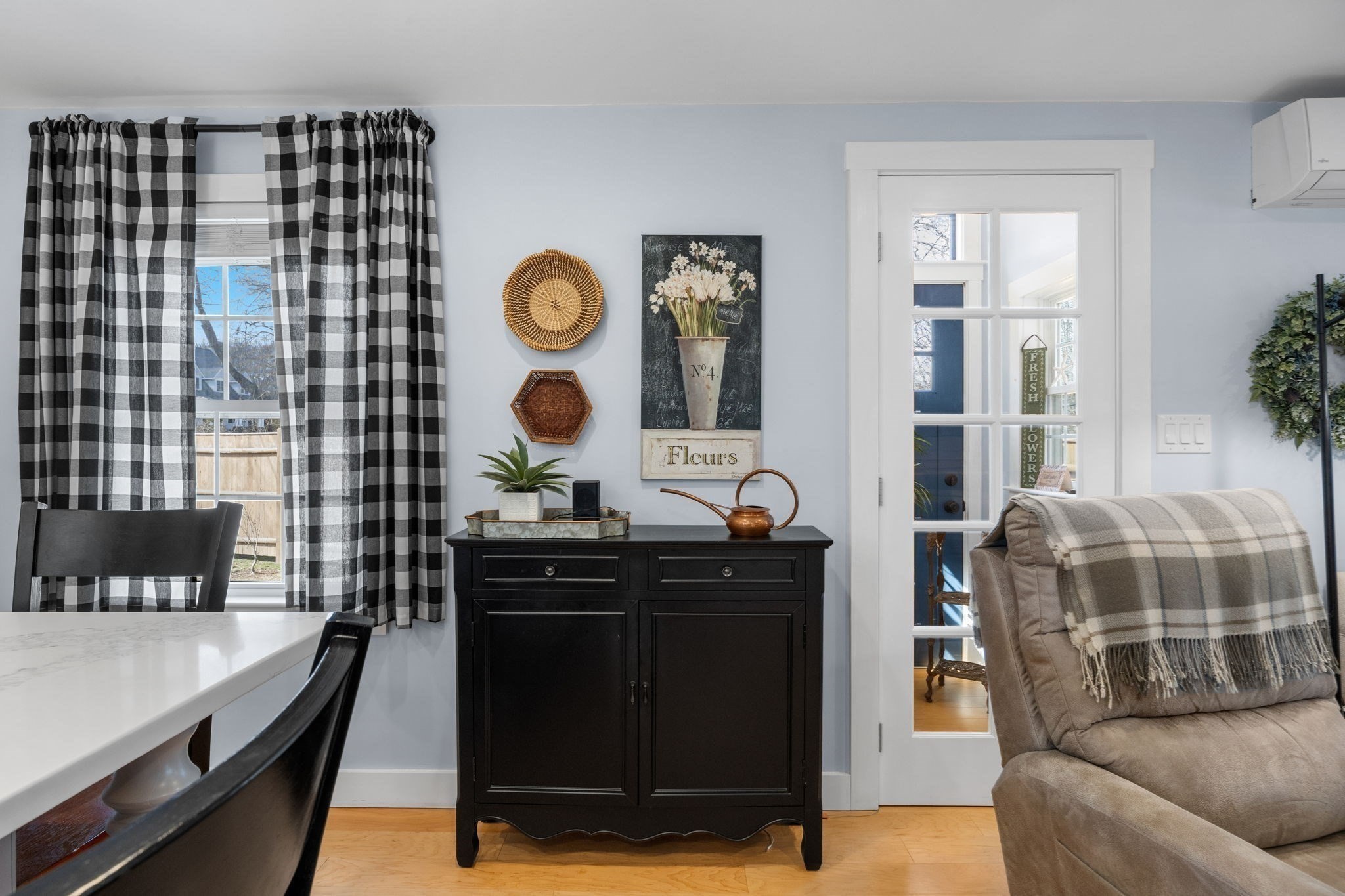 182 Woods Hole Rd Property Photo 11