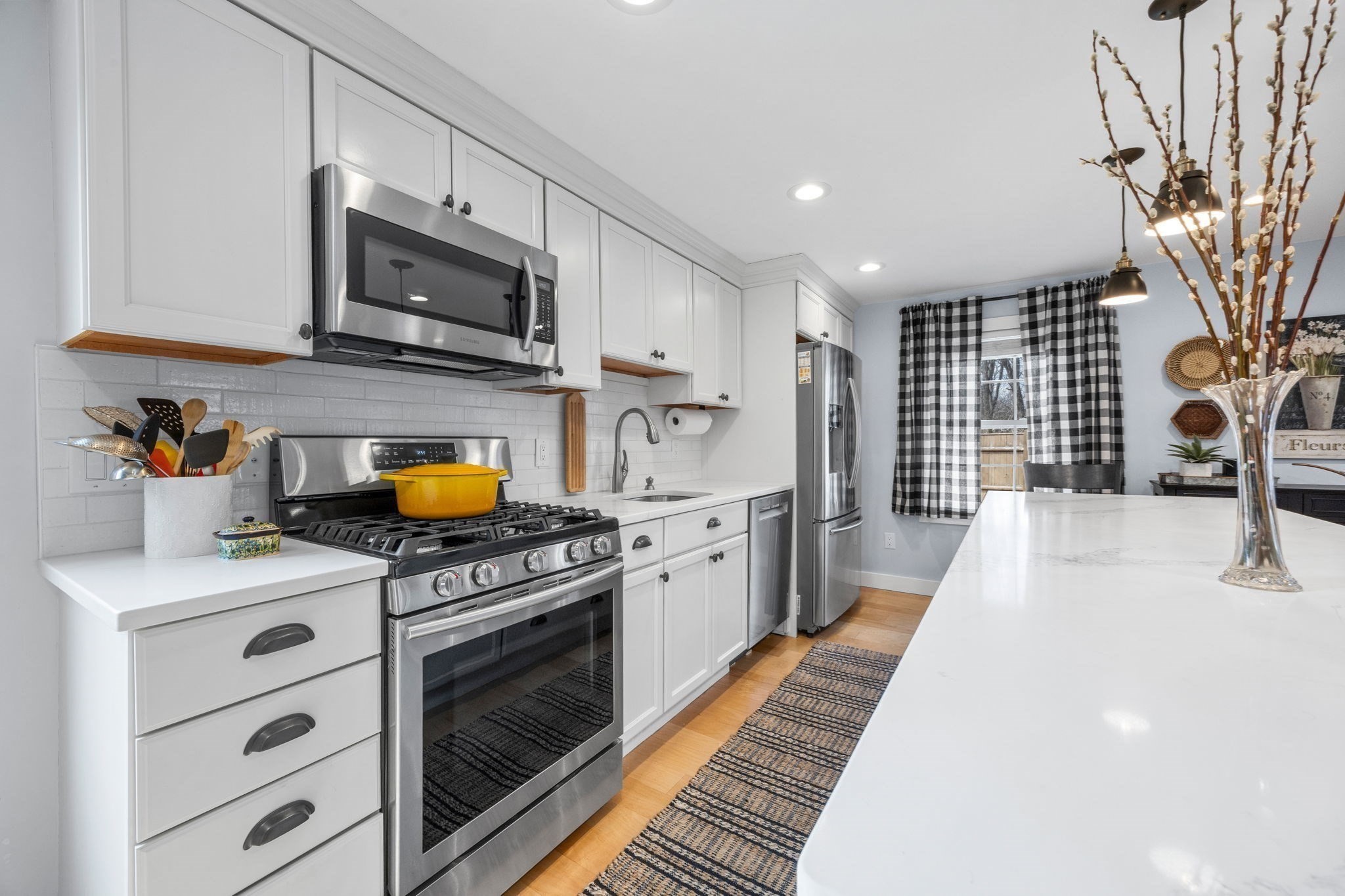 182 Woods Hole Rd Property Photo 15