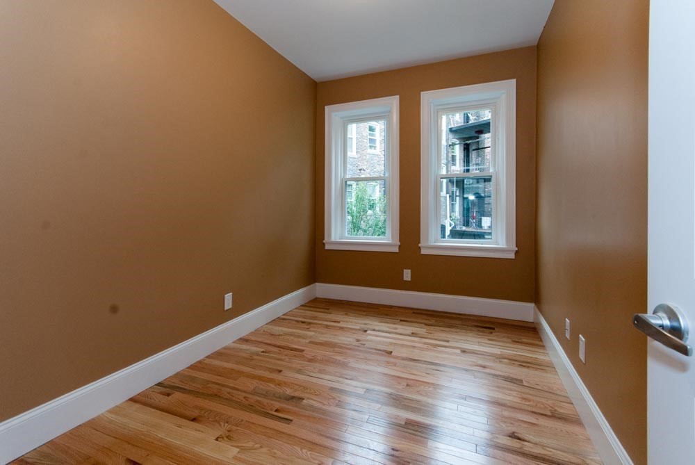 6 Lothian Rd # 3 Property Photo 2