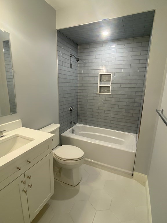 101 Pleasant St # 3 Property Photo 5