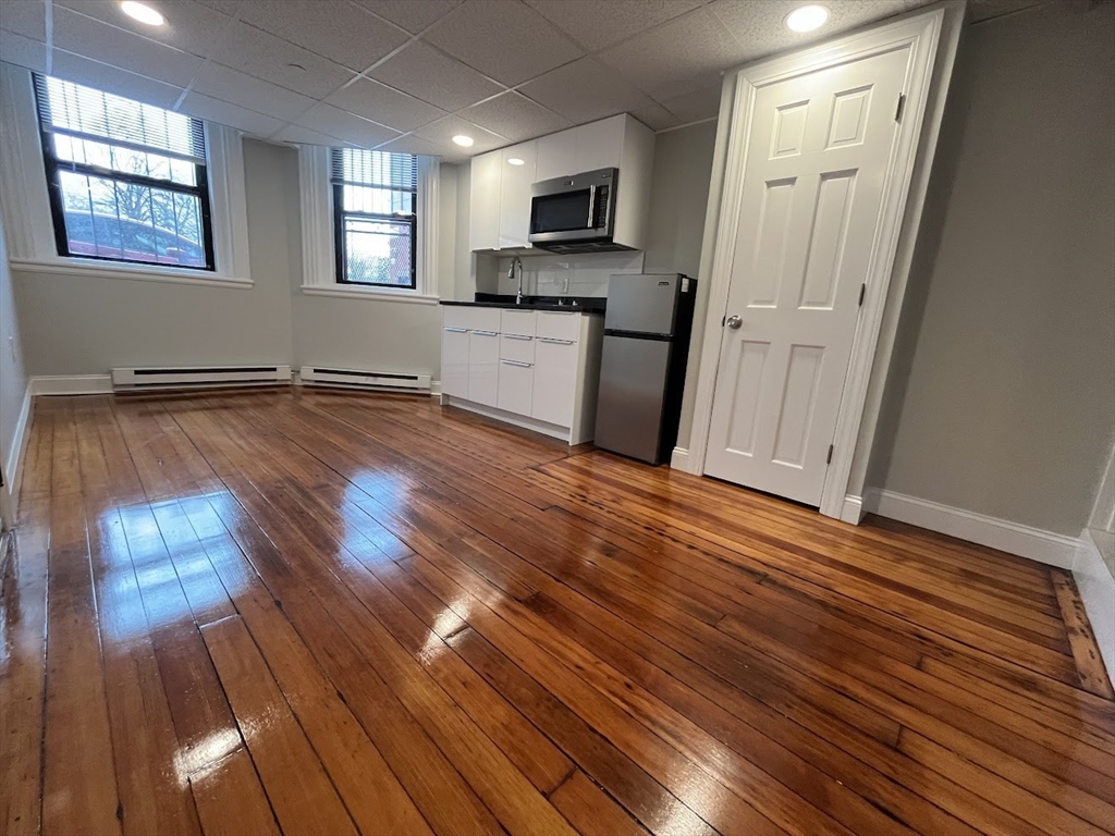 506 Beacon # C Property Photo 2