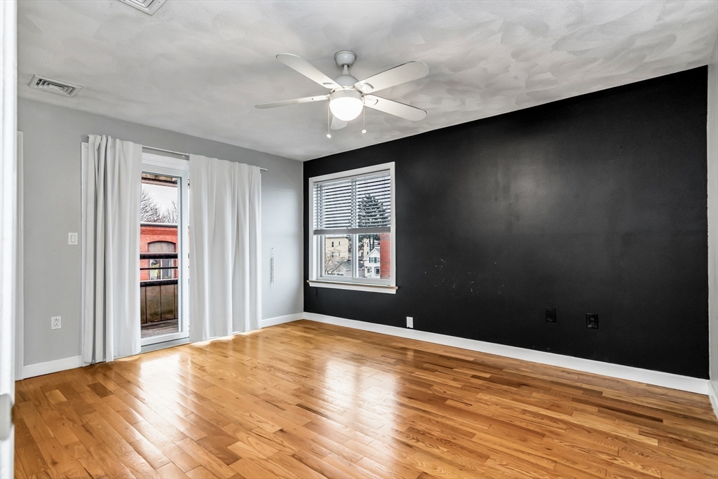21 Margin Street # 33 Property Photo 6